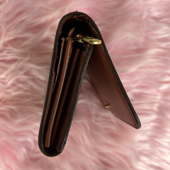 Louis Vuitton Wallet - Picture 14 of 16